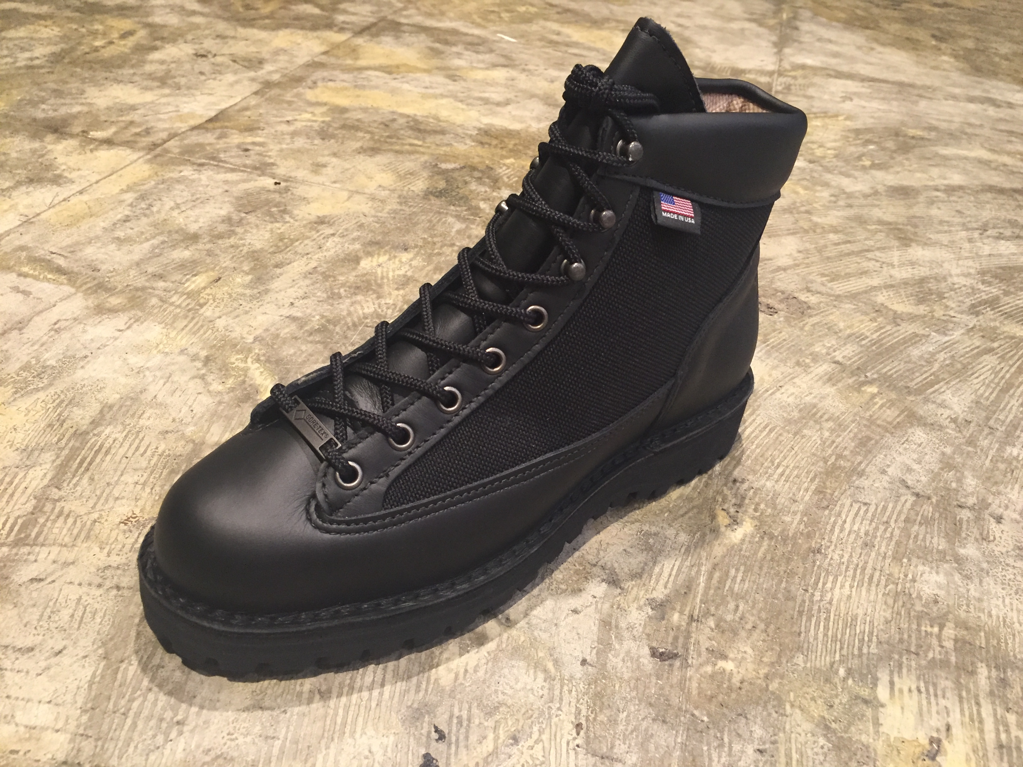 Danner Light BLACK