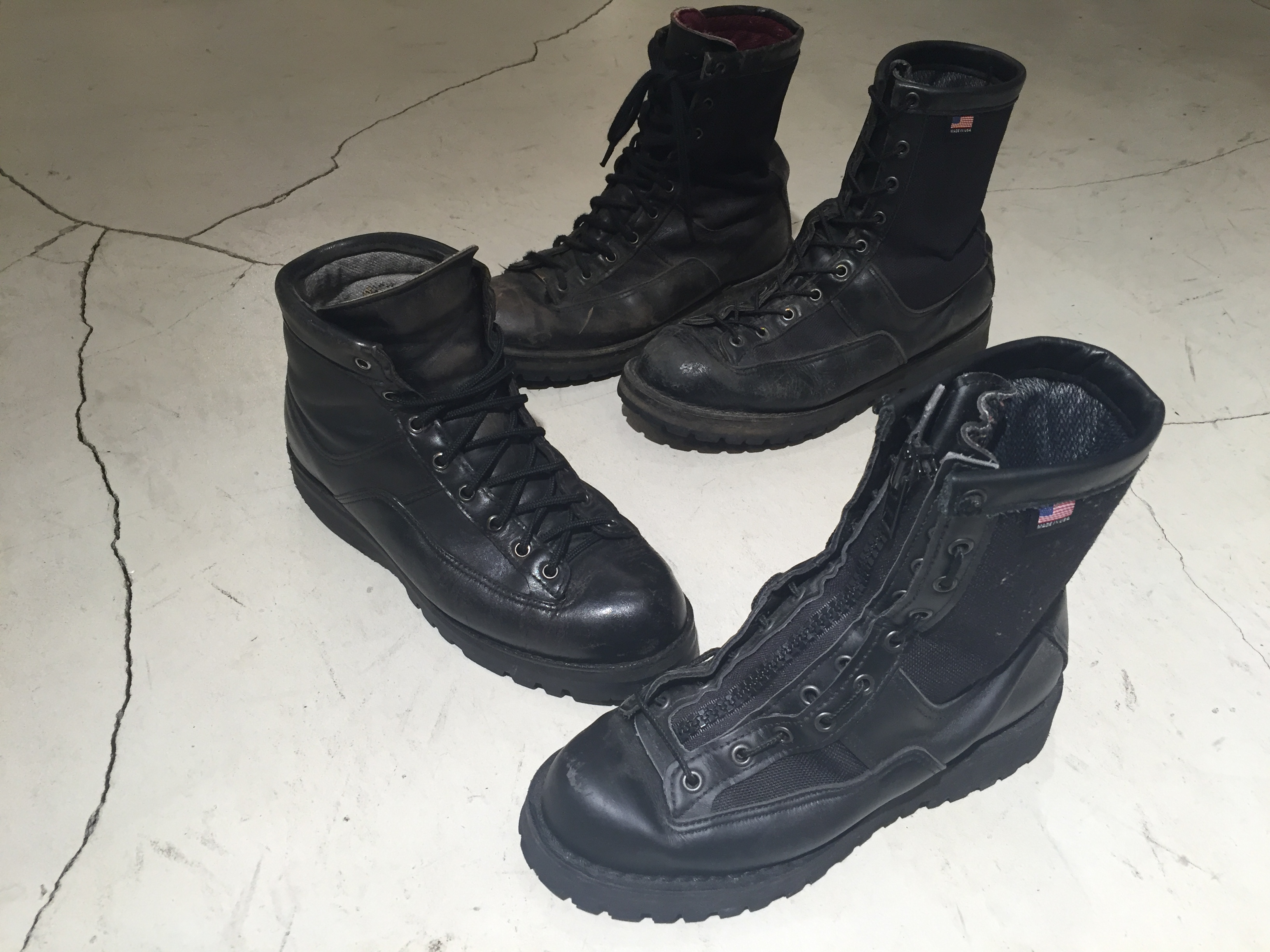 BLK Danner