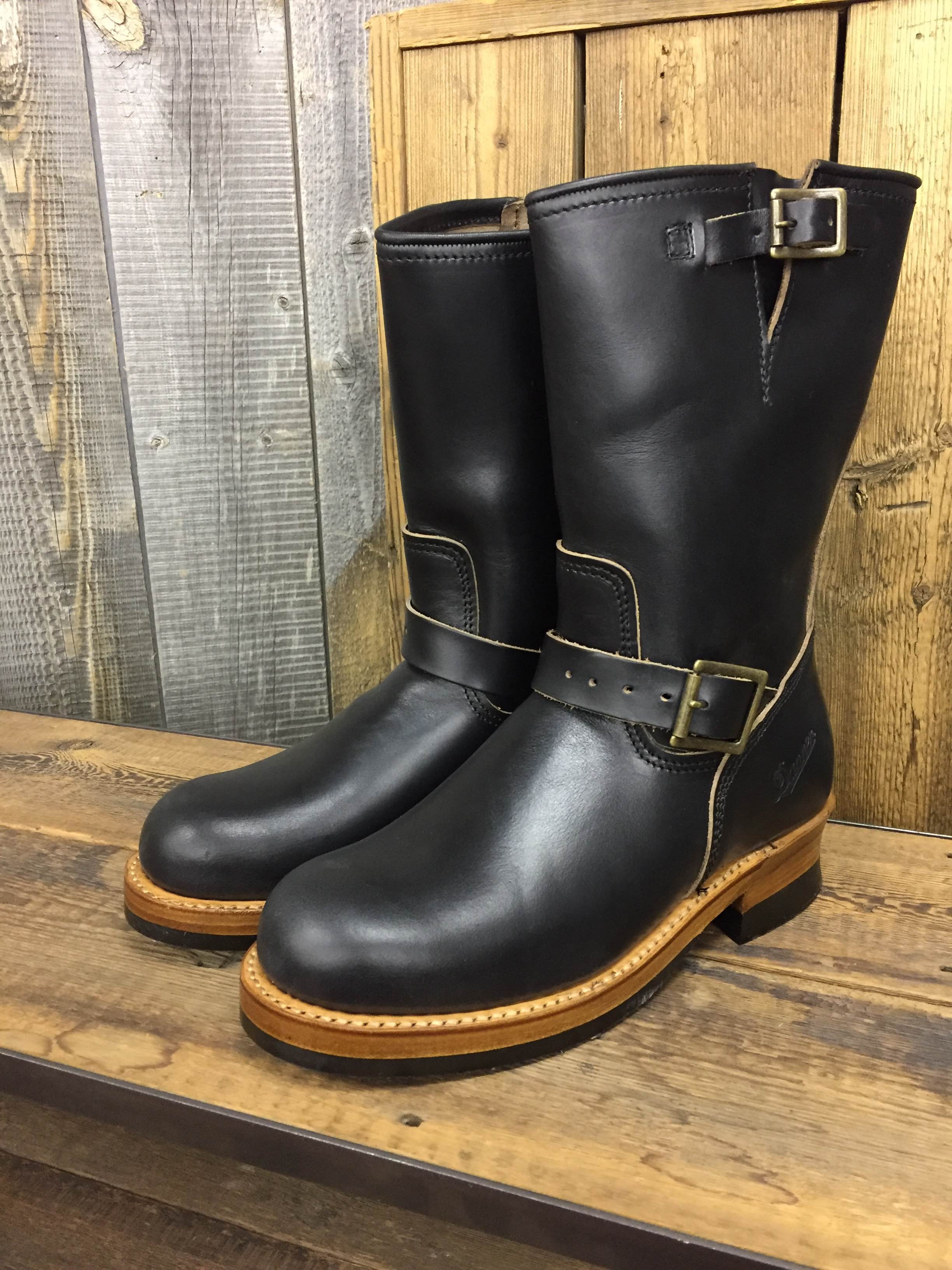 Danner engineer boots hotsell